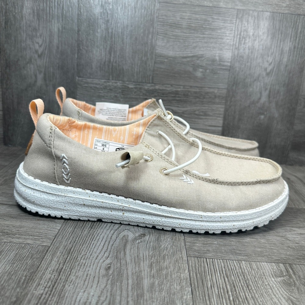 Hey Dude Wendy Chambray Shoes Women 6 Tan Slip On Casual Lightweight NEW